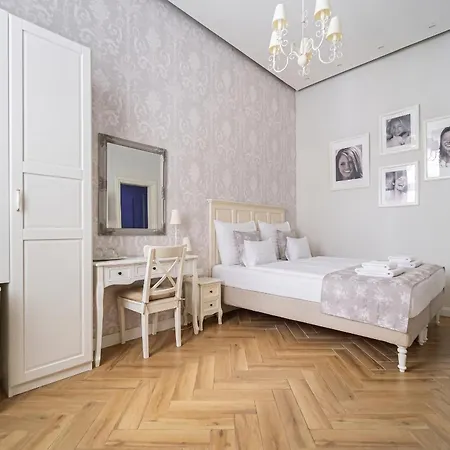 Serenity Boutique Oda ve Kahvaltı 3*