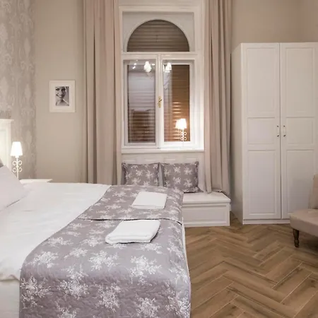 Bed & Breakfast Serenity Boutique Budapest