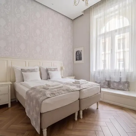 Bed and Breakfast Serenity Boutique 3*
